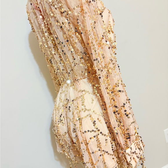 Sequin Embellished V-Neck Romper - Picture 8 of 9